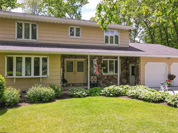 2423 HILLCREST COURT, Stevens Point, WI 54482