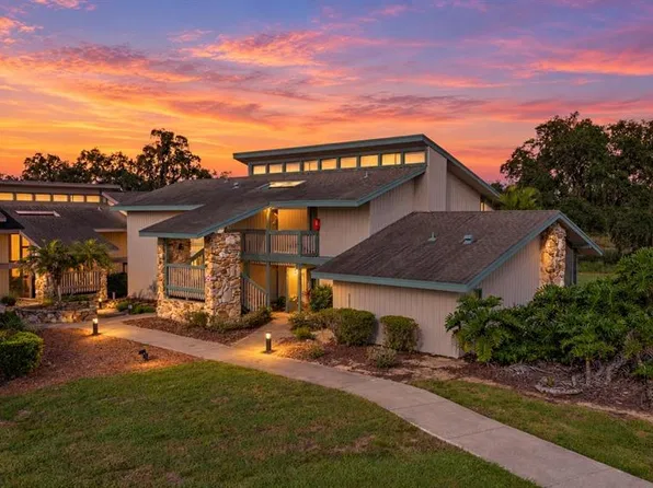 2011 CORNER LAKE DRIVE, HAINES CITY, FL 33844