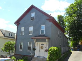 28 Chestnut St #1, Gloucester, MA 01930