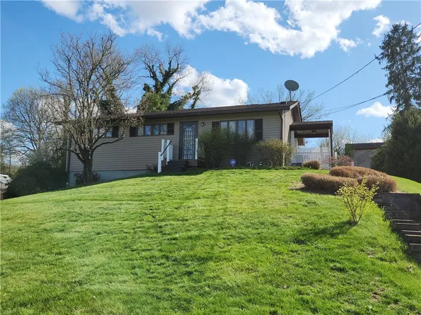 275 Hillcrest Dr, California, PA 15419