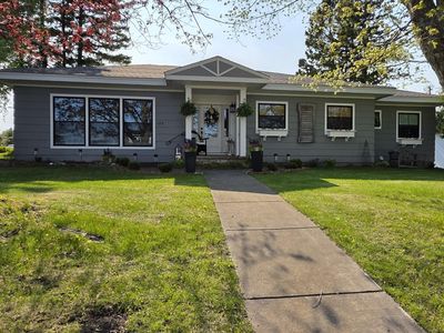 129 N Ontario St, De Tour Village, MI, 49725