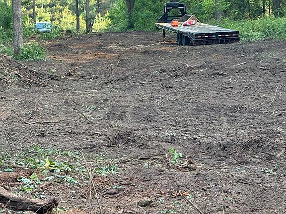 4th image of W1556 County Rd E