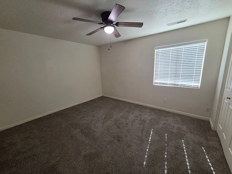 165 N 300 E — Photo 5