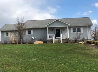 208 Deerfield Rd, Connellsville, PA 15425