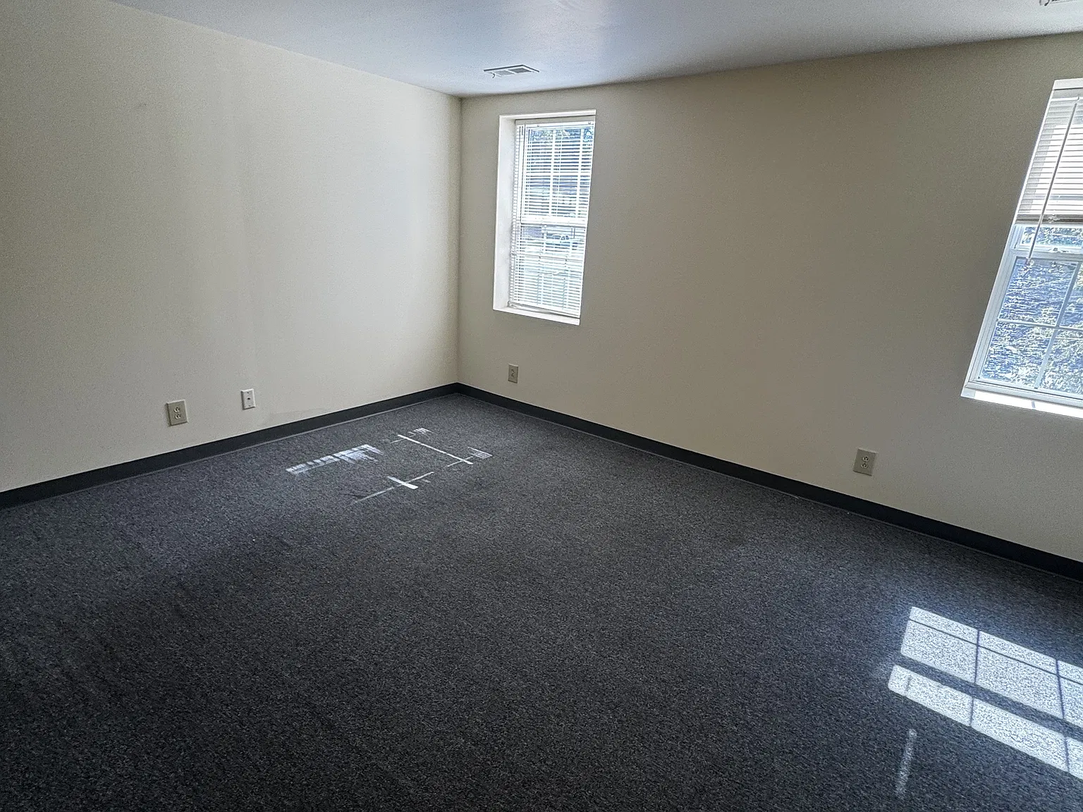 Sugar Creek Plaza Apartments - C5 — Photo 2
