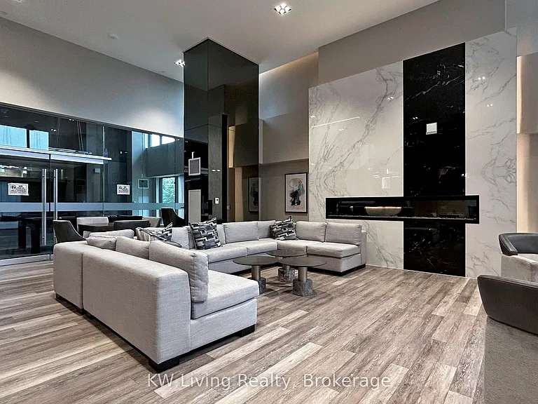 75 Oneida Cres #1703 — Photo 35