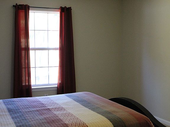 3rd image of 247 Philmont Dr