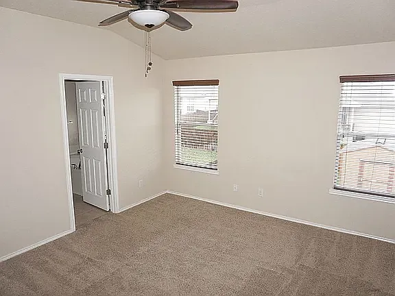 12131 Karnes Way — Photo 3