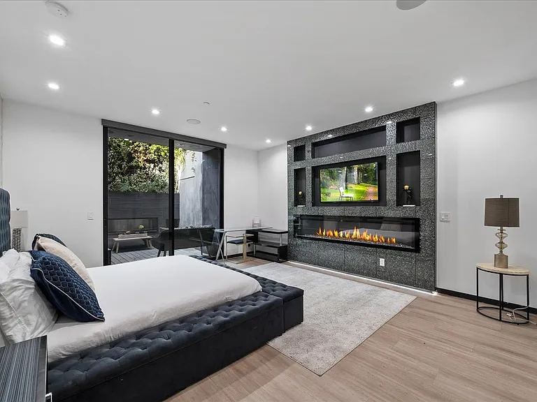 840 California Ave — Photo 71
