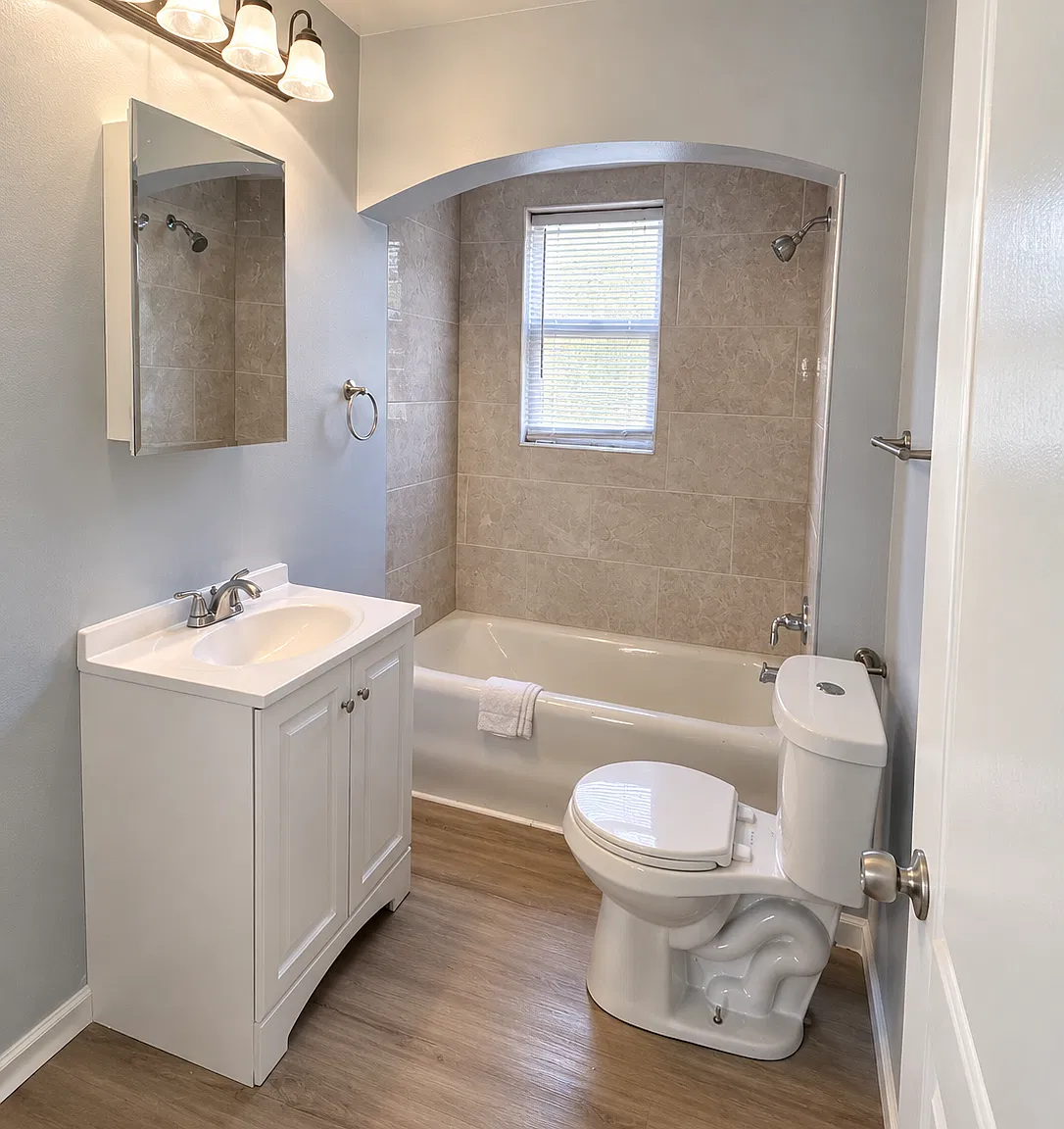 4 bed, 1200 sqft, $1,400 — Photo 3