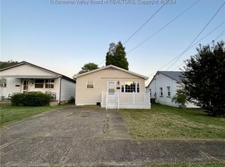 534 17th St, Dunbar, WV 25064