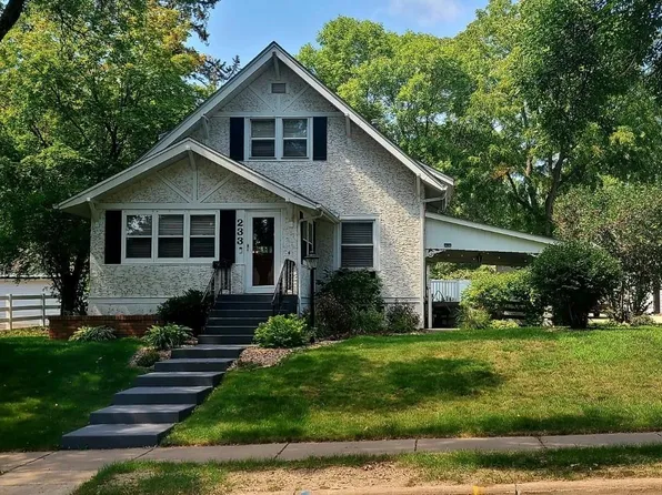 233 Morton Ave NW, Elk River, MN 55330