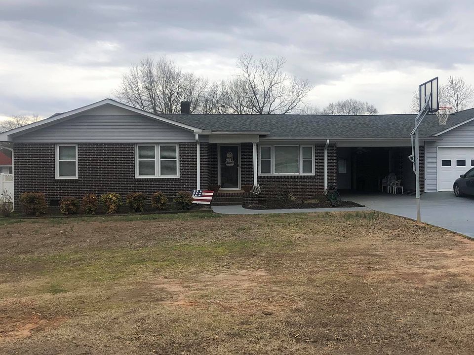 2nd image of 9 Sylvia Ln