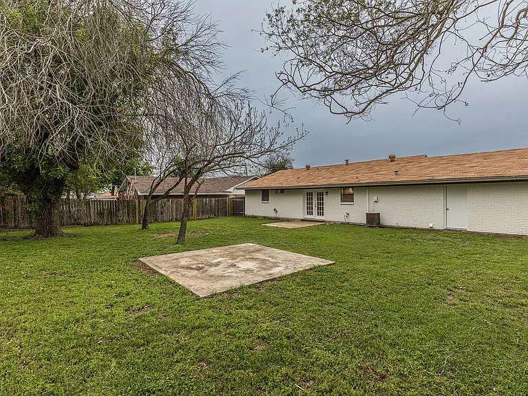 2724 Denise Dr — Photo 12