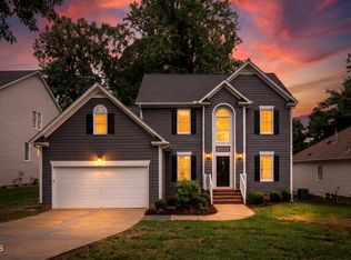 8825 Deerland Grove Dr, Raleigh, NC 27615