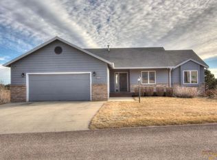 8190 Daisy Ln, Rapid City, SD 57702