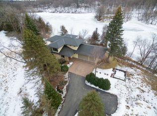 20305 Manor Rd, Shorewood, MN 55331