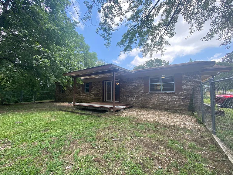 Ouachita Cir — Photo 3