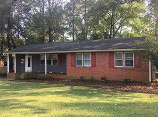 2513 Netherwood Dr, Greensboro, NC 27408