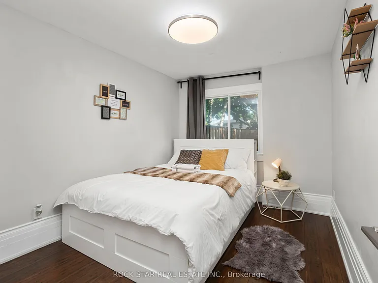 47 Burlington St W — Photo 11