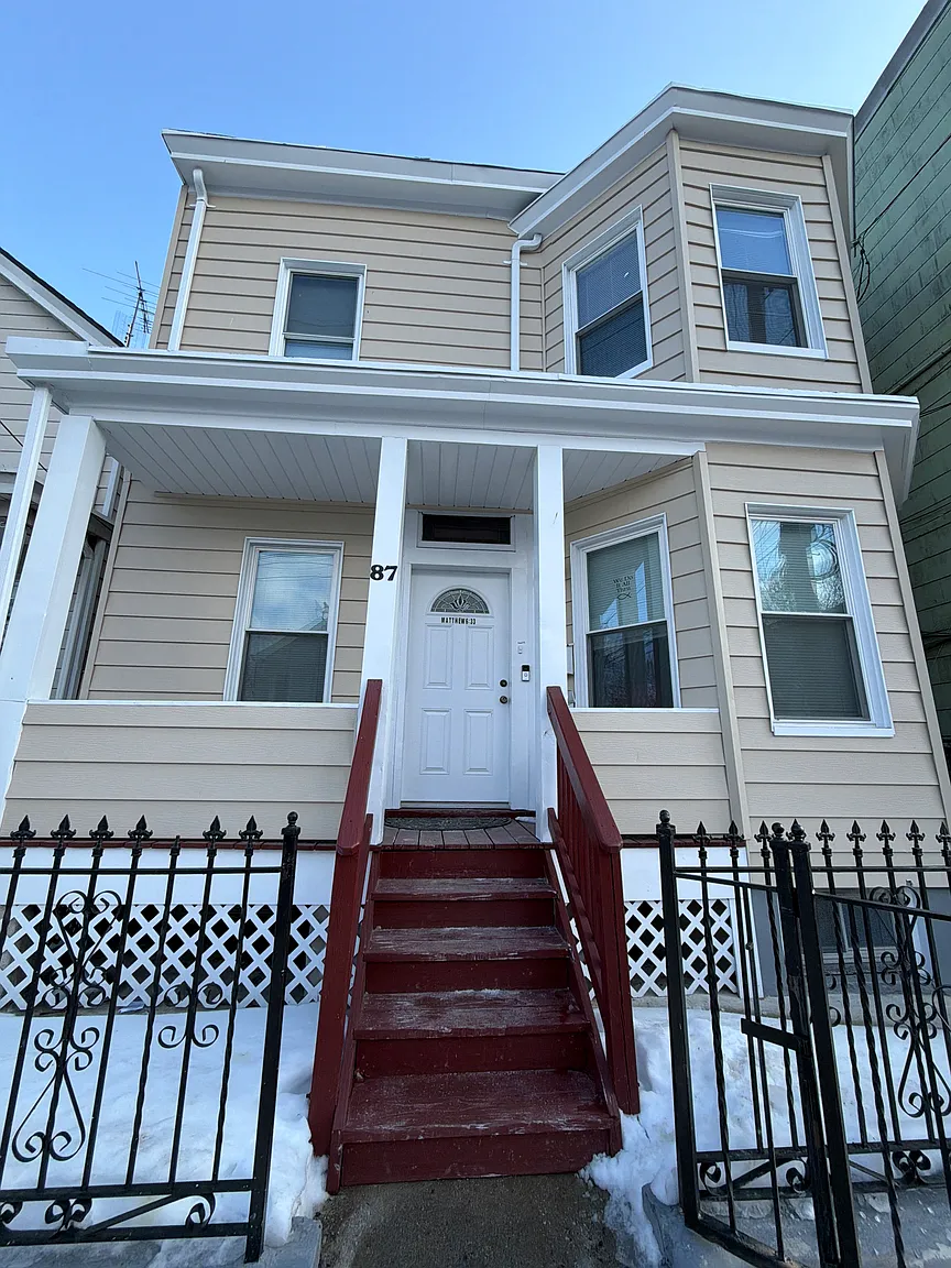 87 Highland St Floor 2 photo 1