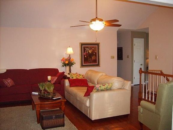 4th image of 710 Maywood Dr