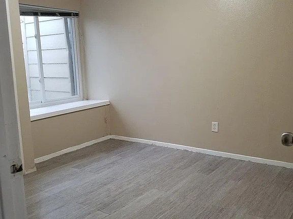 4th image of 12715 Carvel Ln