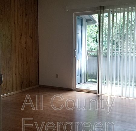 5th image of 10805 SE 222nd Pl #Q