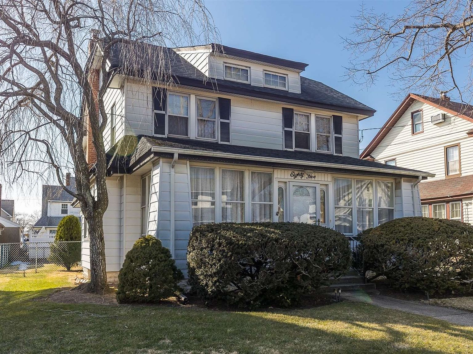 85 Harding Ave Lynbrook Ny 11563 Zillow