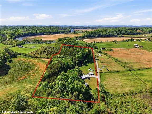 3rd image of 285 Matthews Ln