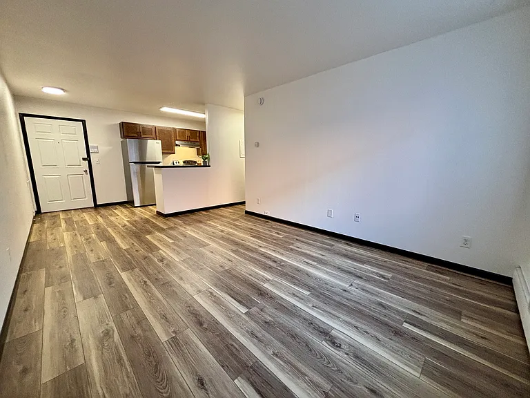 2306 Badger Pkwy #5 — Photo 3