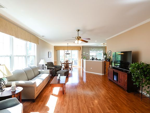 3rd image of 13755 Wilshire Way