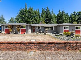 3677 Pine St, North Bend, OR 97459