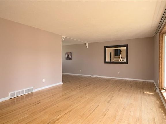 2nd image of 6273 Winchester Dr