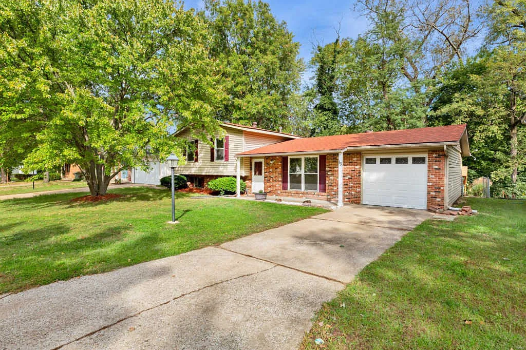 13 Southwood Dr photo 1
