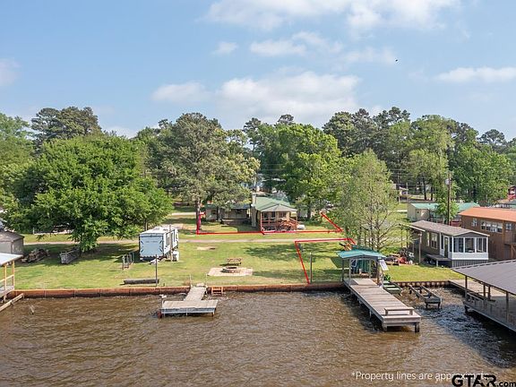 3rd image of 22090 Sportsman Dr