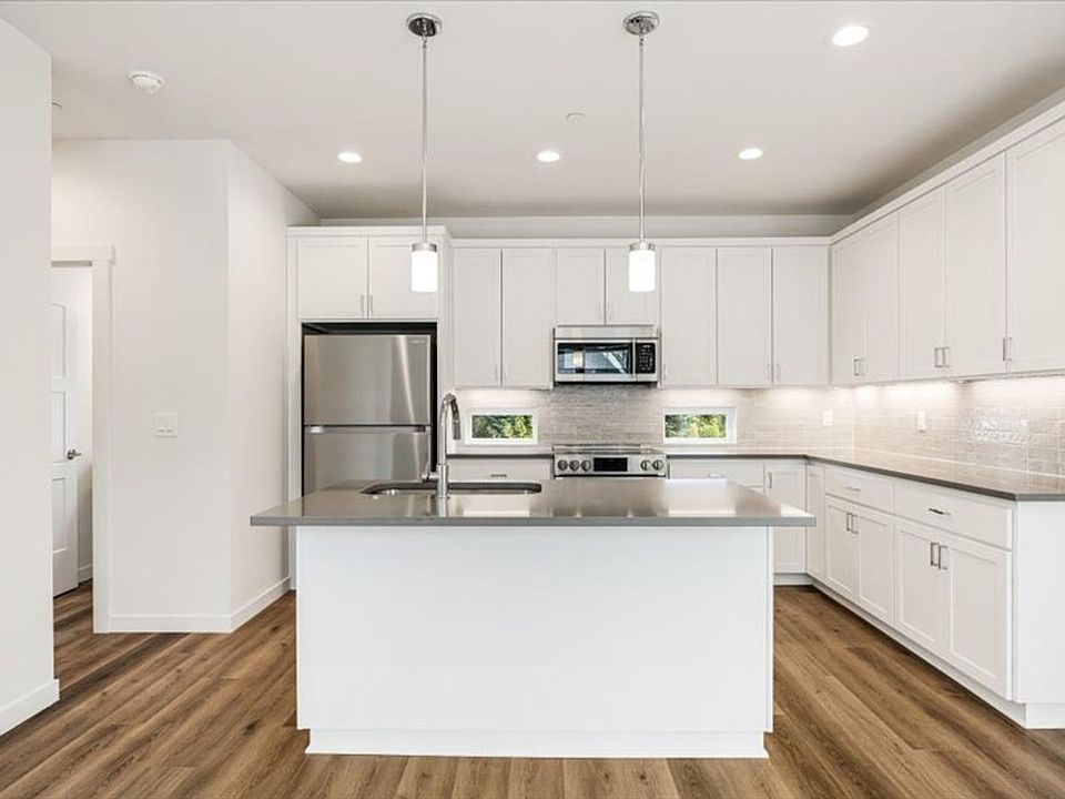 1st image of 8438 SE 21st Ave #2113