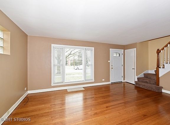 3rd image of 808 Beach Ave