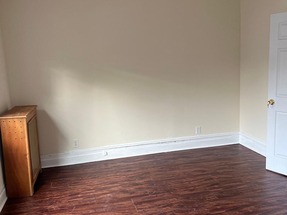 2nd image of 846 E 231st St Floor 2
