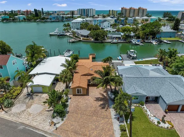 407 S BAYSHORE DRIVE, MADEIRA BEACH, FL 33708