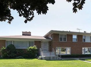 8301 S Calumet Ave, Chicago, IL 60619
