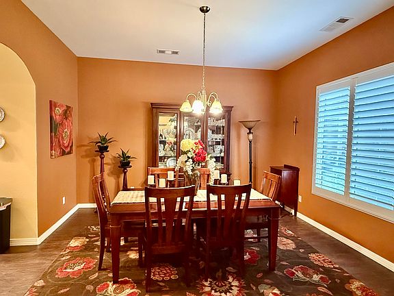 5th image of 1520 W San Lucia Avenue