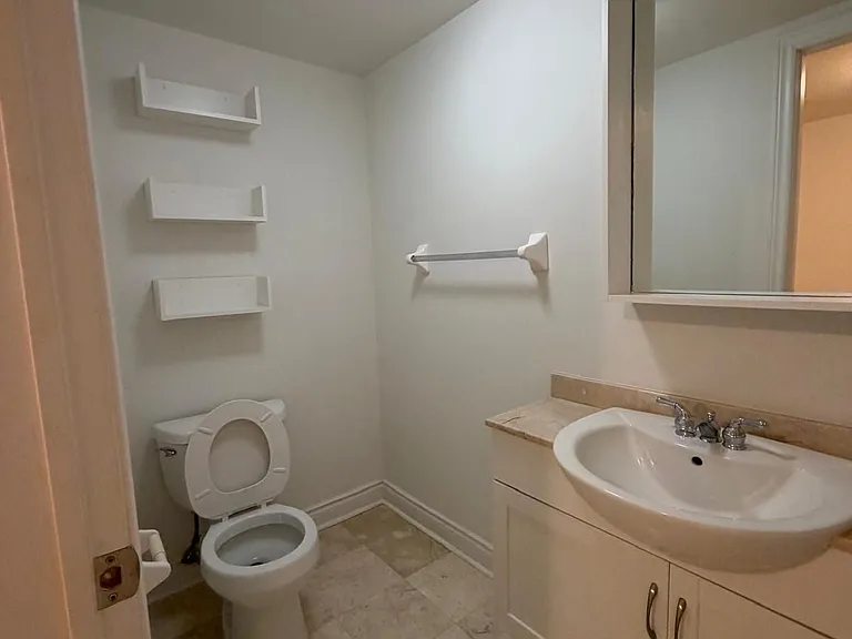 426 Kenneth Ave #3 — Photo 6