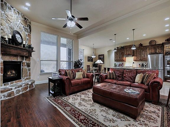 4th image of 509 Tablerock Dr