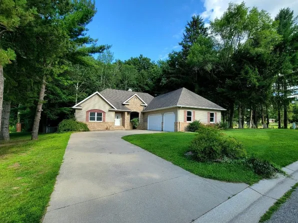 732 Blossomwood Dr, Clare, MI 48617