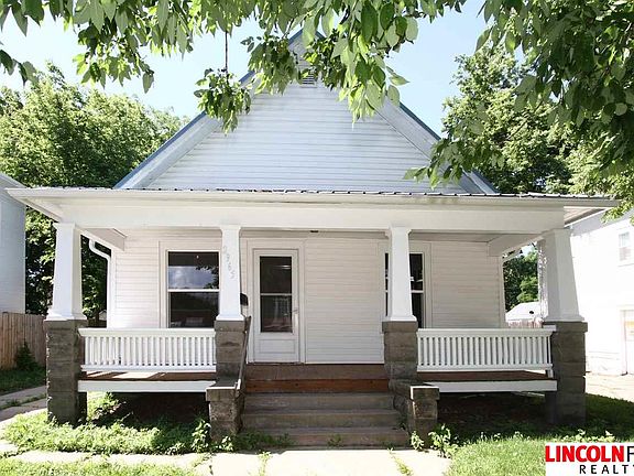 2nd image of 2965 Holdrege St
