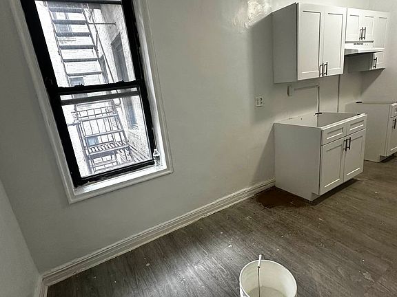 2nd image of 40-18 Hampton St #22H