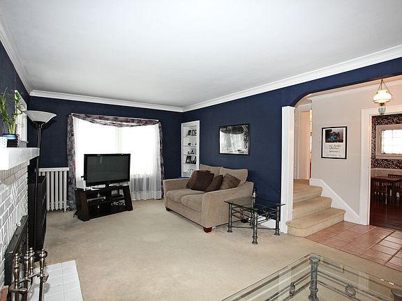 4th image of 2194 Niagara Dr