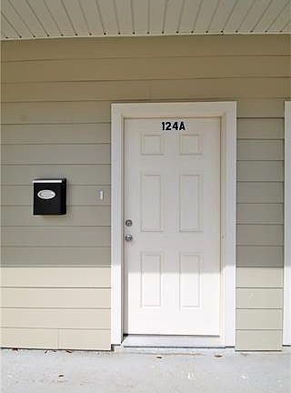 3rd image of 124 Kimble St Unit A