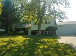 4363 Nelsey Rd, Waterford, MI 48329